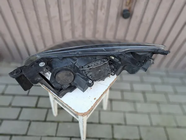 Oikea ajovalo Renault OE 260102973R image 4