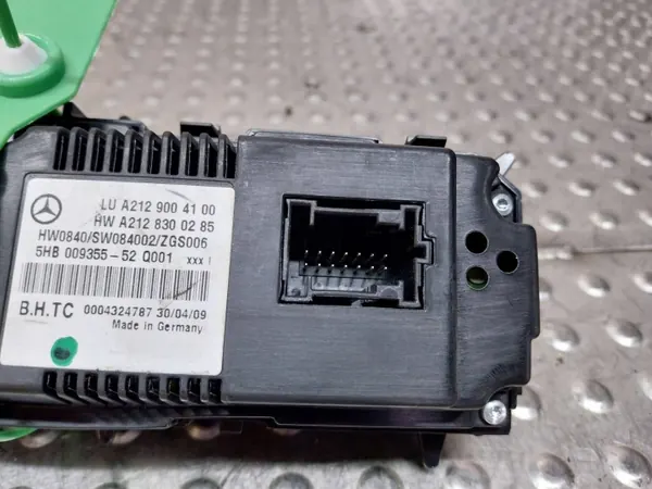 Painel ventilação AC OEM S26372349 Mercedes W212 09-12 image 7
