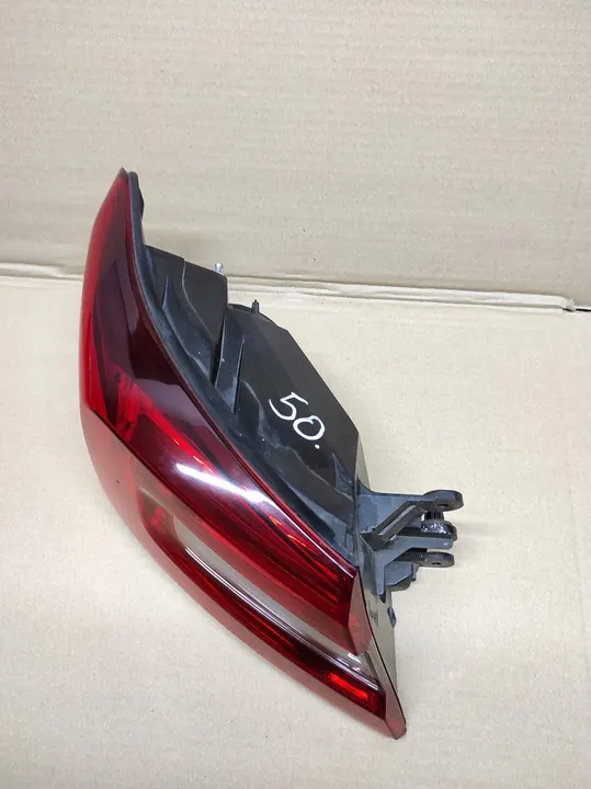 Luz trasera izquierda para Renault Talisman Sedan image 5