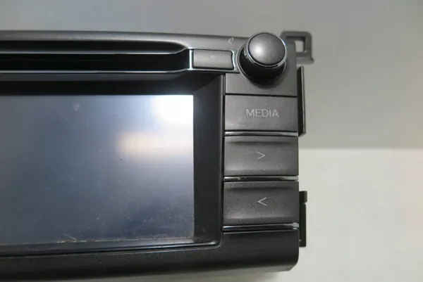 Toyota RAV4 IV Navigationsradio OEM 8614042240 image 4