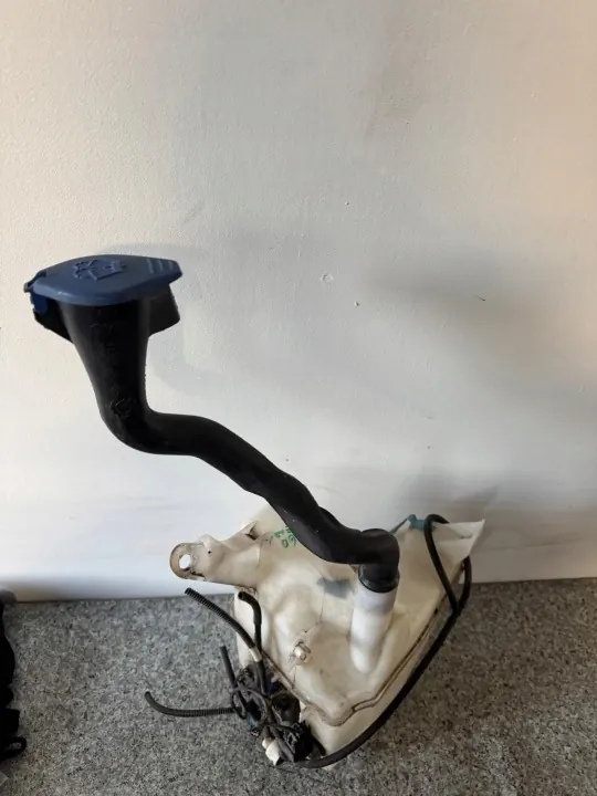 Scheibenwaschbehälter Volvo V60/S60 OEM 31416285 image 5