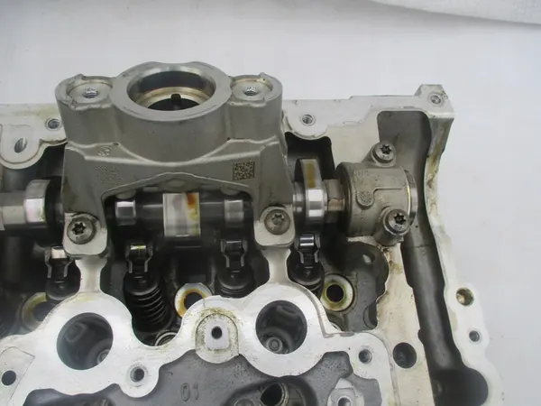 BMW F30 F31 F20 F21 G20 G21 G30 G31 G01 X3 2.0 B48 B46 Cylinder Head image 10