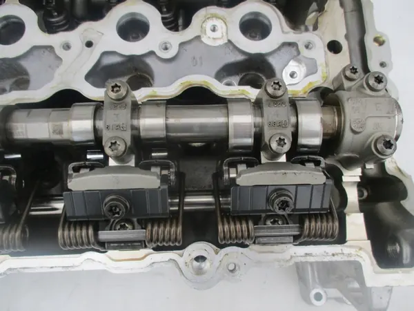 BMW F30 F31 F20 F21 G20 G21 G30 G31 G01 X3 2.0 B48 B46 Cylinder Head image 8