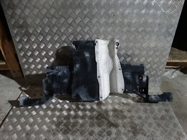 Mercedes GLB W247 Heckstoßstangenabdeckung OEM A2473524100 image 2