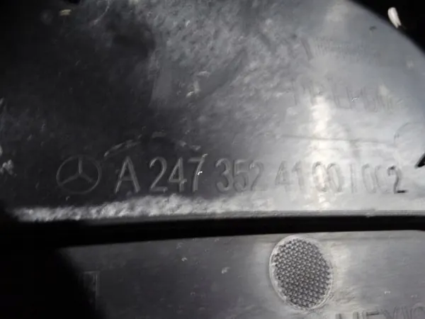 Mercedes GLB W247 Heckstoßstangenabdeckung OEM A2473524100 image 3