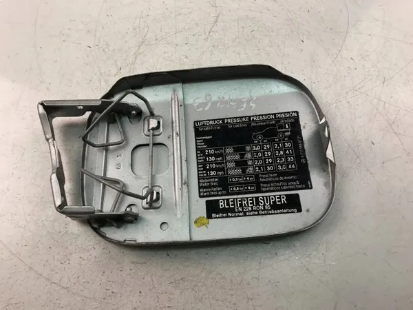 Polttoainetäyttökorkki OEM A2115840721 Mercedes-Benz E W211 image 4