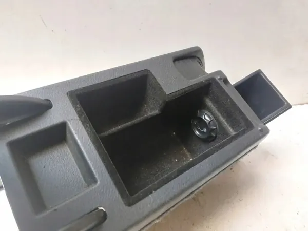 Accoudoir tunnel OEM 3U0863323 pour Skoda Superb I 01-06 image 3