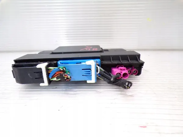 Módulo Gateway Audi OEM 8W5907468F - Usado image 3