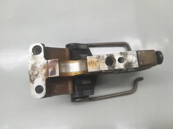 Nockenwellenhalter OEM 7570013 für 1.4/1.6 VTI image 7