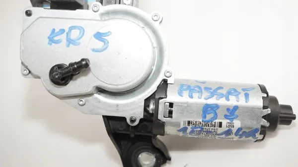 OEM 360186171 Vindrutetorkarmotor bak VW Passat B7 image 3