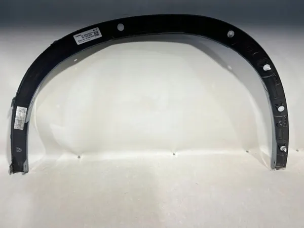 Bavette arrière droite BMW X1 U11 OEM 5A3457410 image 4