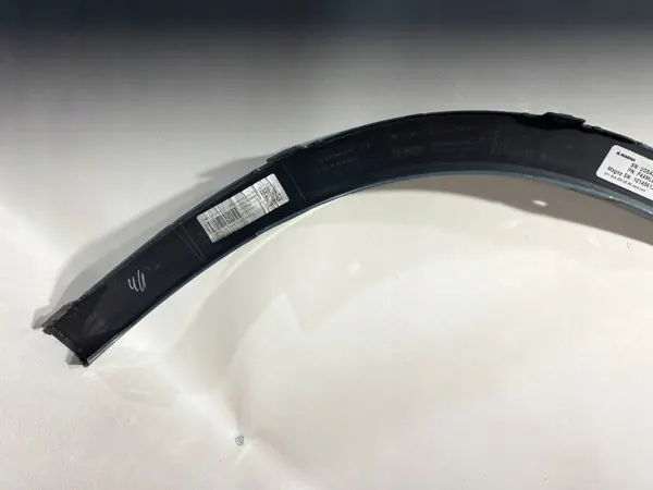 Bavette arrière droite BMW X1 U11 OEM 5A3457410 image 5