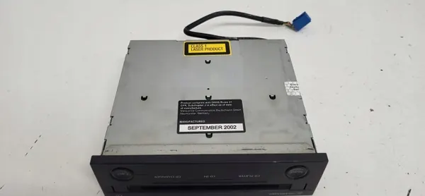 VW Passat B5 CD-vaihtaja OEM FA011730B Käytetty image 6
