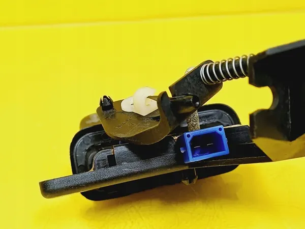 Bagagelås Audi A4 B6 Sedan 2 Pin 8E5827505B image 2