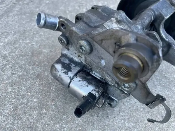 Ohjauspumppu OEM 6798665 BMW N57 3.0D/3.5D image 5