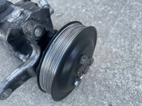 Ohjauspumppu OEM 6798665 BMW N57 3.0D/3.5D image 6