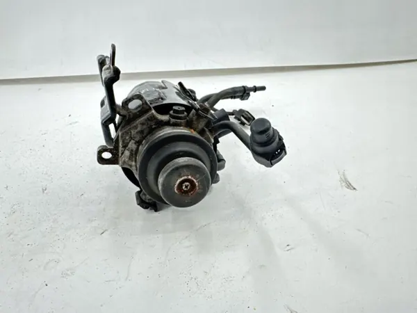 KIA Ceed 2013 Fuel Filter Used image 3