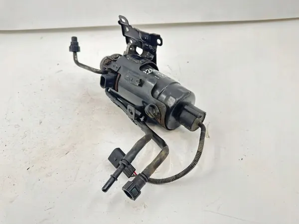 KIA Ceed 2013 Fuel Filter Used image 5