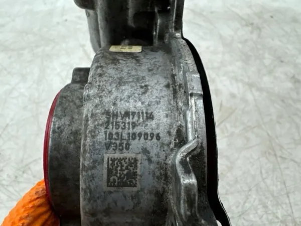 Válvula de control del árbol de levas OEM 103L109096 - Usado image 7