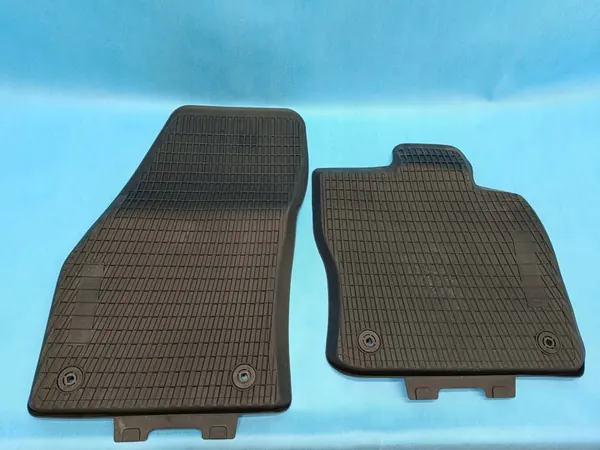 SKODA KAROQ LIFT 1.5 TSI 2023 Kumimatot 57B061502 image 3