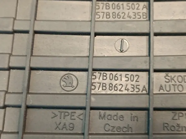 SKODA KAROQ LIFT 1.5 TSI 2023 Kumimatot 57B061502 image 8