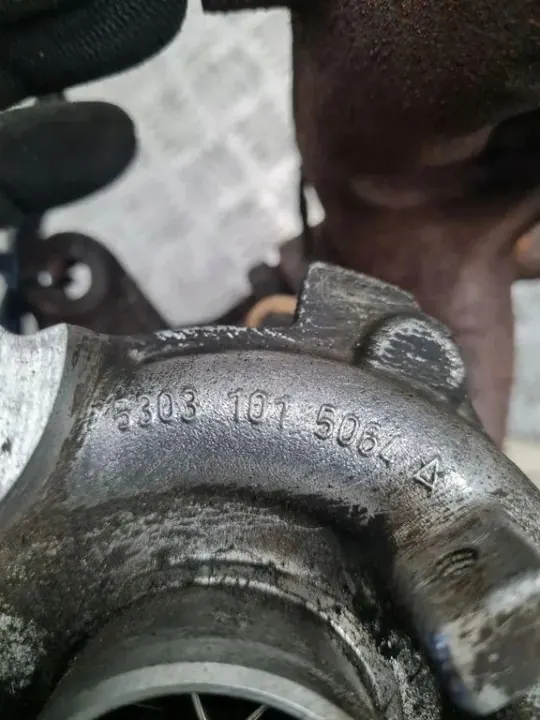 Turbo usado OEM 03L253016 para VW Passat B7 image 5