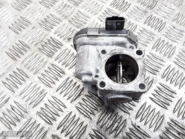 Corps de papillon Ford Fiesta 2014 1400tdci OEM image 5