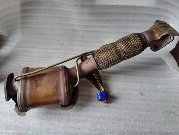 VOLVO S60 III V60 II XC60 2.0 T5 CATALISADOR OEM image 2