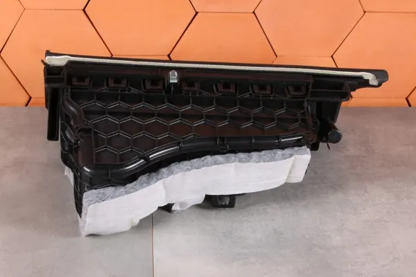 Rangement console passager BMW OEM 9228283 Noir image 4