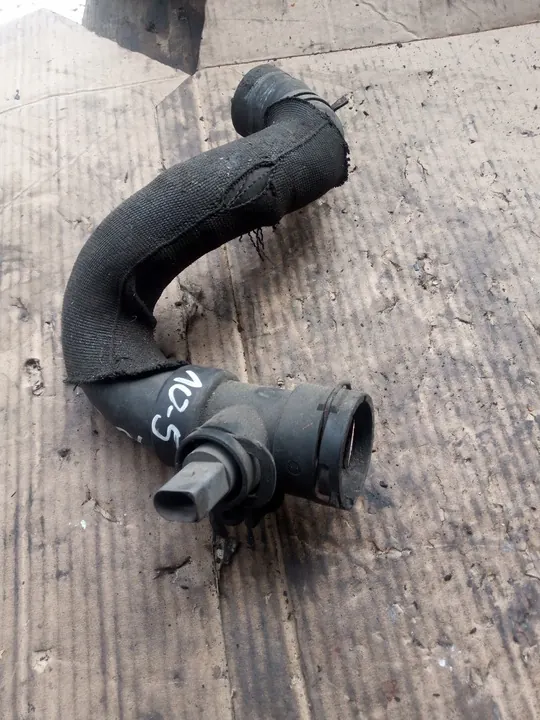 Audi A4 B6 A6 C6 moottorin vesiletku 2.4 B BDV OEM image 2