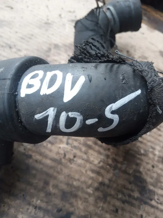 Audi A4 B6 A6 C6 moottorin vesiletku 2.4 B BDV OEM image 6