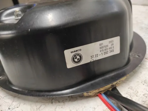 BMW 7 E65 E66 01- Suspension Compressor 1092349 image 3