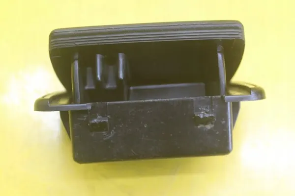 Cinzeiro Traseiro OEM 861857405A para VW Transporter T4 image 5