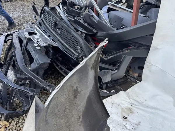 Paraurti posteriore NISSAN ALMERA N16 HB 03-07 OEM image 6