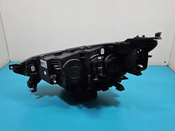 Oikea Ajovalo Renault Megane IV 2016-2020 OEM 260100141R image 6