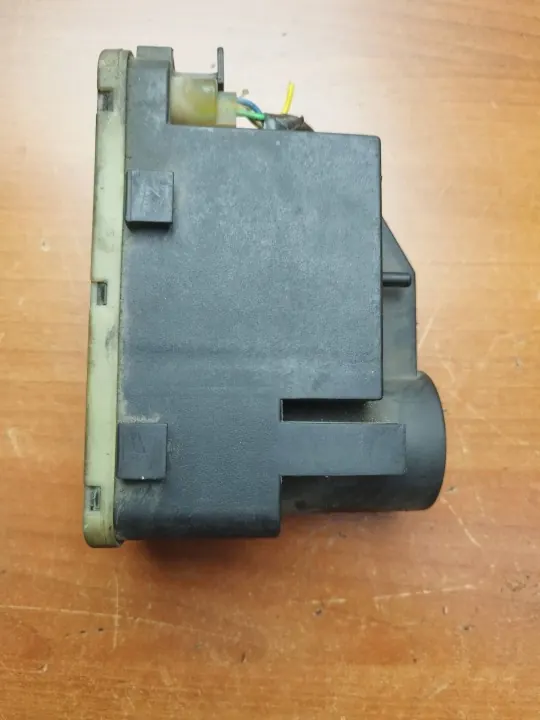 Keskitulppapumppu OEM XER3807 Mercedes 190 W124:lle image 3
