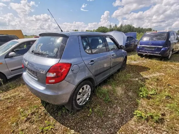 Öljypumppu OEM 045103127d Skoda Fabia 1.4L 2007 image 10