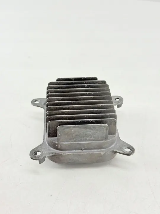 Tesla Model 3 2020 LED-ajovalosäädin OEM 153292502C image 3