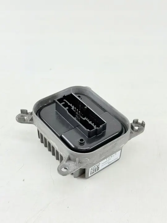 Tesla Model 3 2020 LED-ajovalosäädin OEM 153292502C image 4