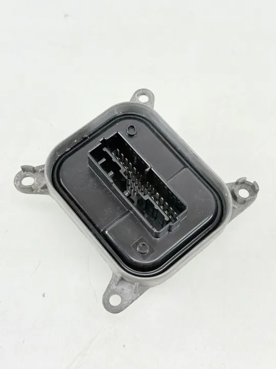 Tesla Model 3 2020 LED-ajovalosäädin OEM 153292502C image 5