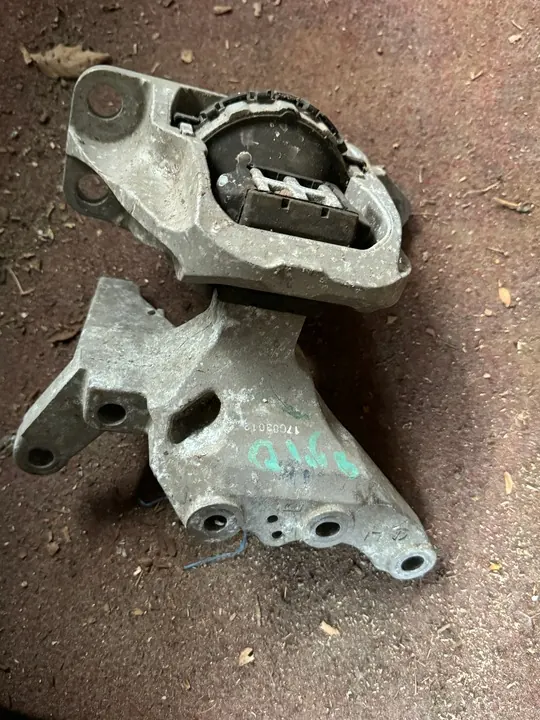 Supporto motore Nissan Qashqai II 1.6 DIG-T 2015-2020 OEM image 2