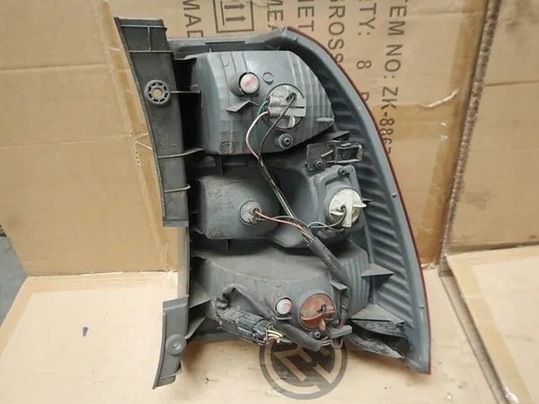 KIA SPORTAGE II LIFT 2010 LUZ TRASERA IZQUIERDA 92401-03000 image 5