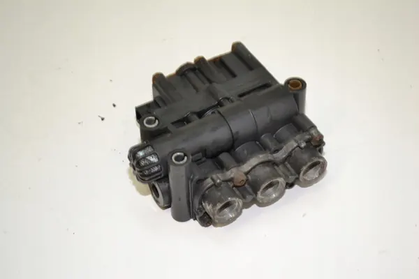 ECAS Luftfjädringsventil Mercedes Actros MP4 A0013271425 image 2
