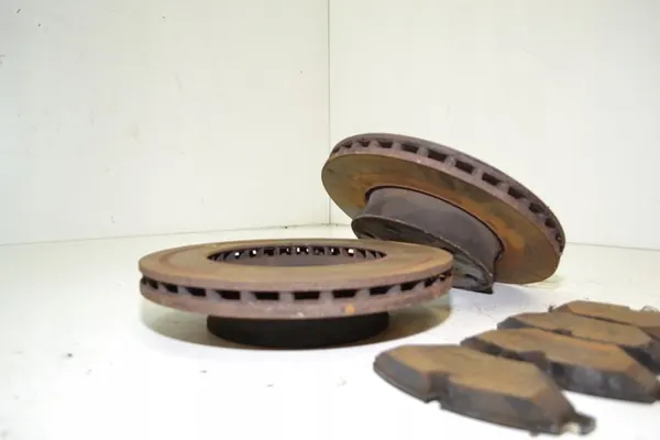 Front Brake Disc Mercedes Sprinter B906 B907 B910 Crafter 2E image 3