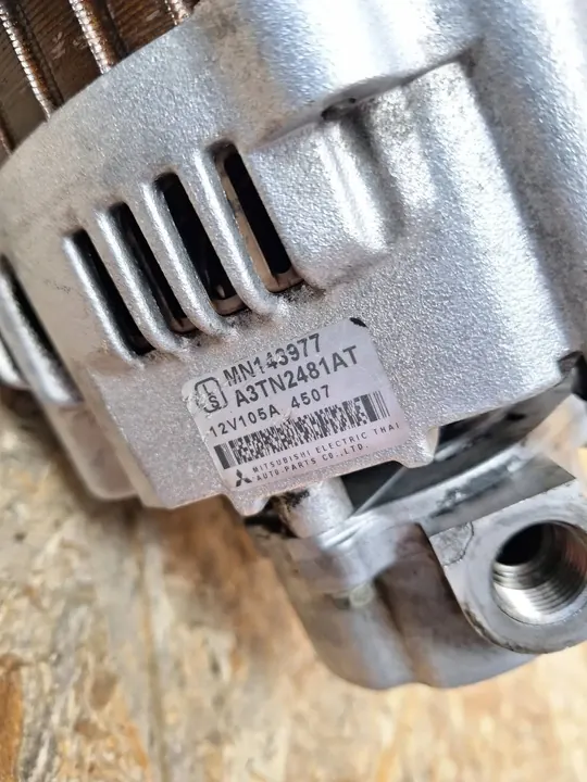 Alternador Mitsubishi Pajero II 2.5 TD MN143977 image 5