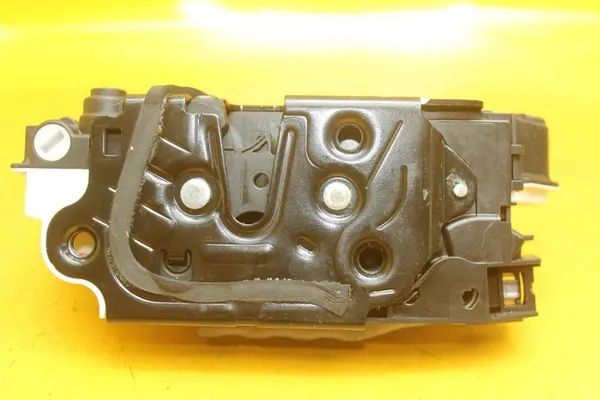 Vänster Bakdörrslås 7 Pin VW Golf VI image 2