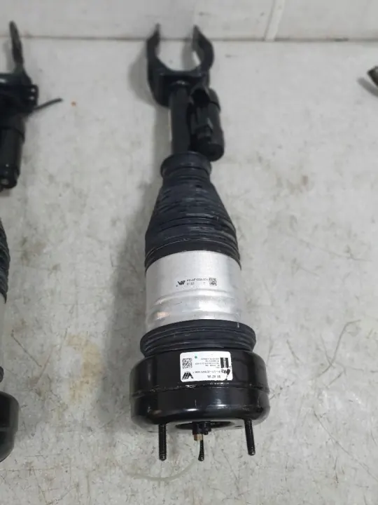 OEM 1673201303 framvänster stötdämpare för GLE image 3
