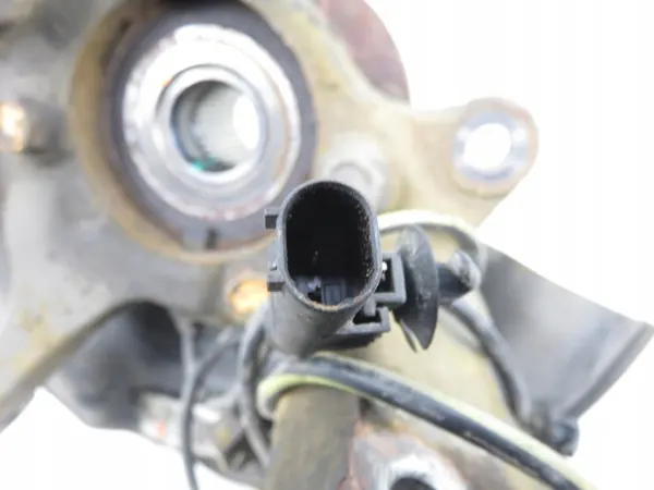 Höger framstyrknut OEM 740122 Toyota image 8