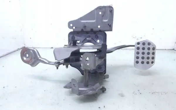 Bremspedal Peugeot 307 CC OEM 96539412 - Gebraucht image 2