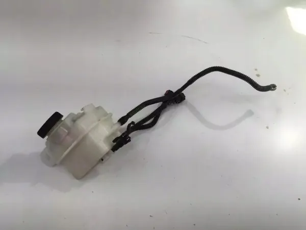 Opel OE Brake Fluid Reservoir for Mokka X 2019 image 3